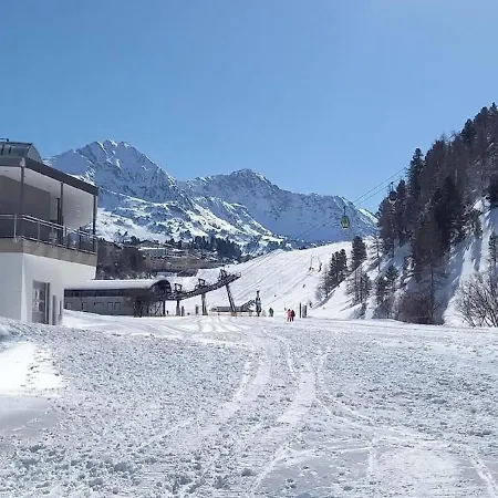 Birnbaum Kreuzkogel Mit Naturbadesee Und Eingezaeunten Garten 그로살